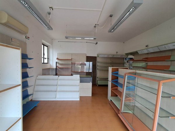 ufficio in affitto a Poggibonsi in zona Staggia Senese