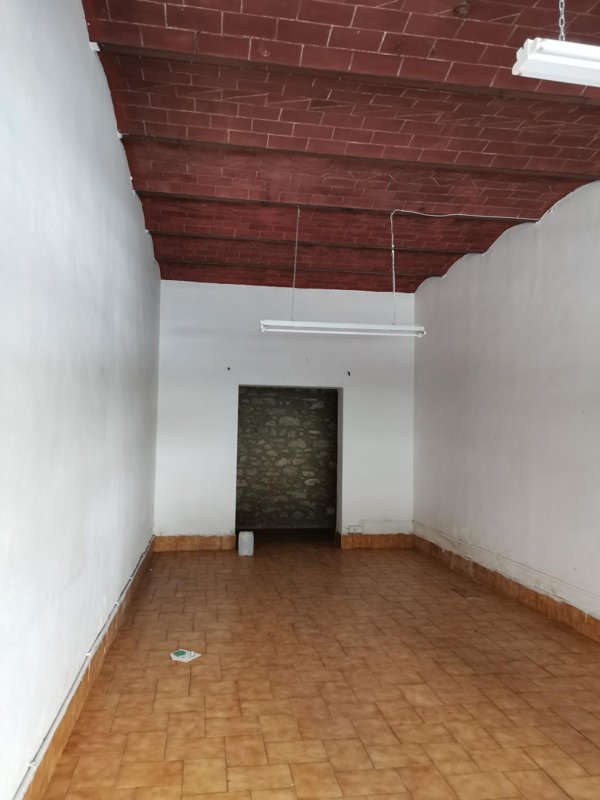 locale commerciale in affitto a Poggibonsi in zona Centro Storico