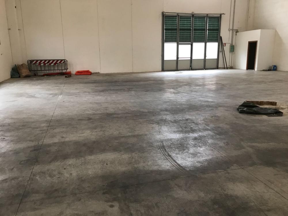 capannone in affitto a Poggibonsi