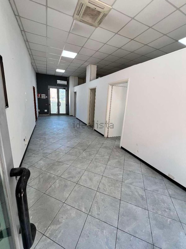 locale commerciale in affitto a Poggibonsi