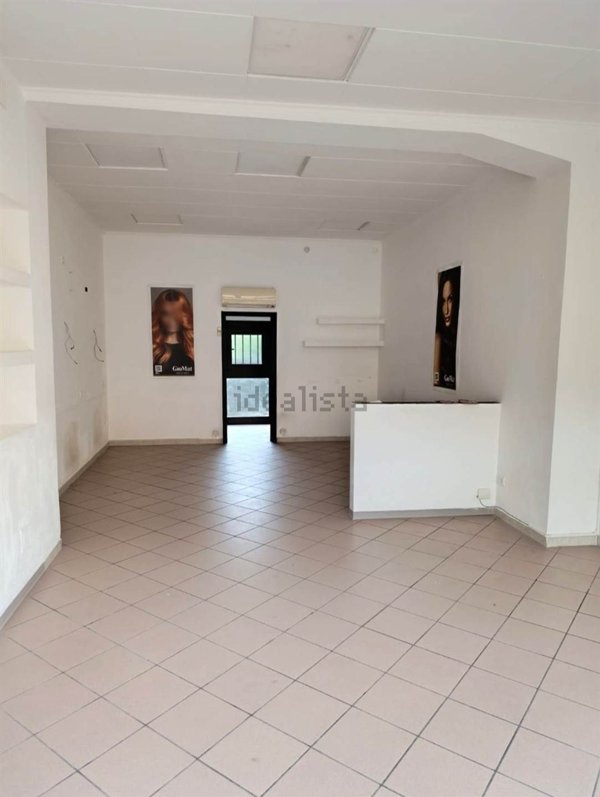 locale commerciale in affitto a Poggibonsi