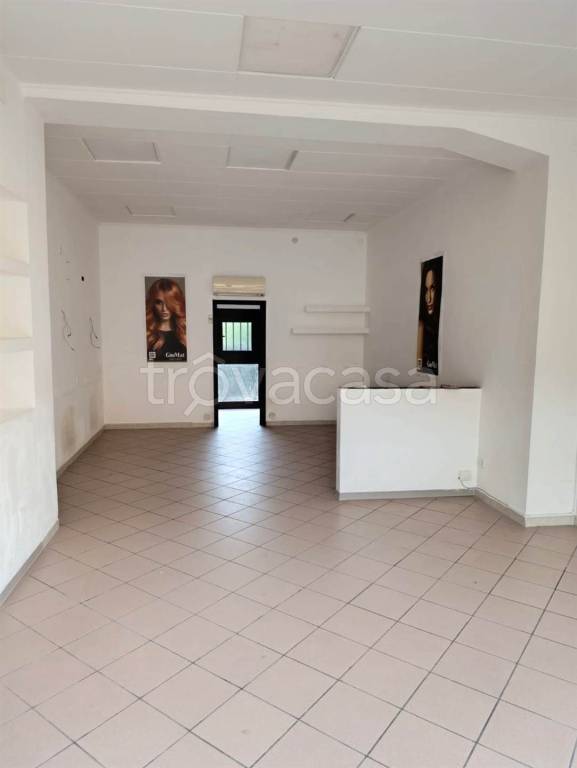 negozio in affitto a Poggibonsi