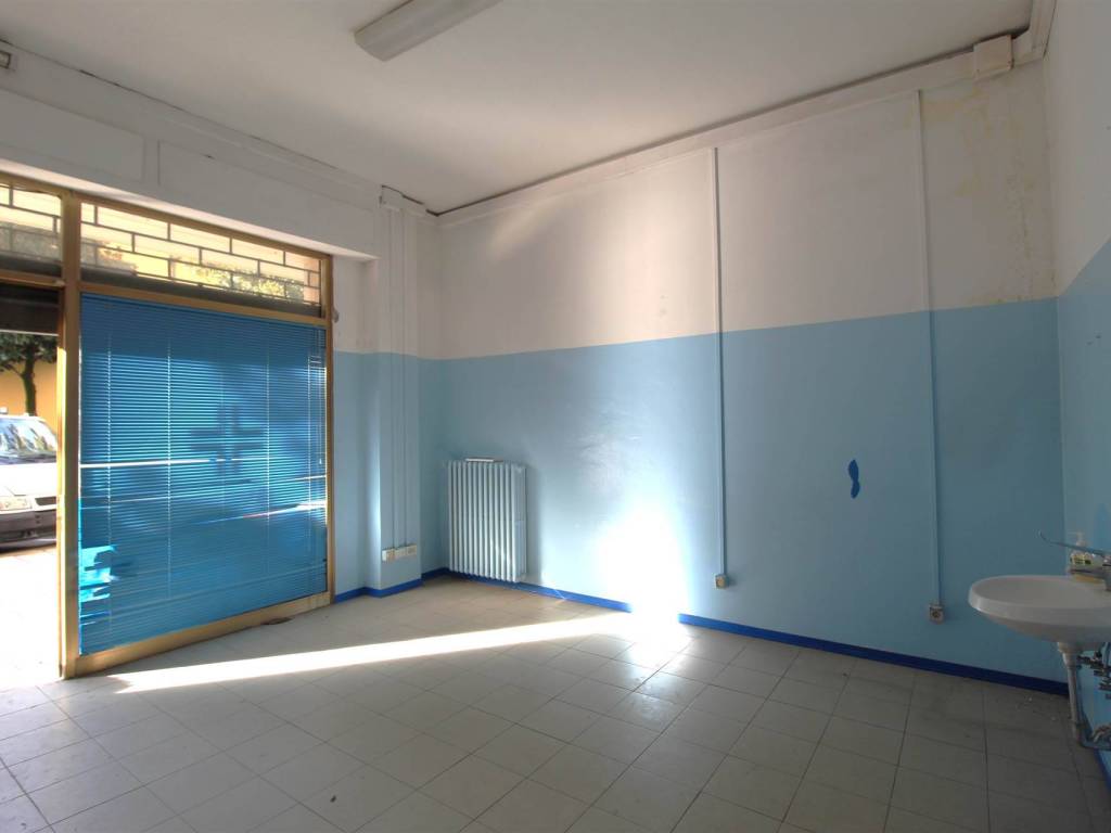 negozio in affitto a Poggibonsi