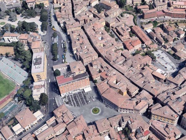 negozio in affitto a Siena in zona Centro Città