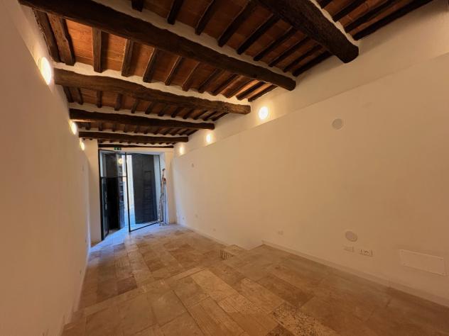 negozio in affitto a Siena in zona Centro Città