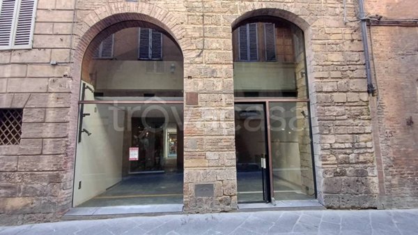 negozio in affitto a Siena in zona Centro Città