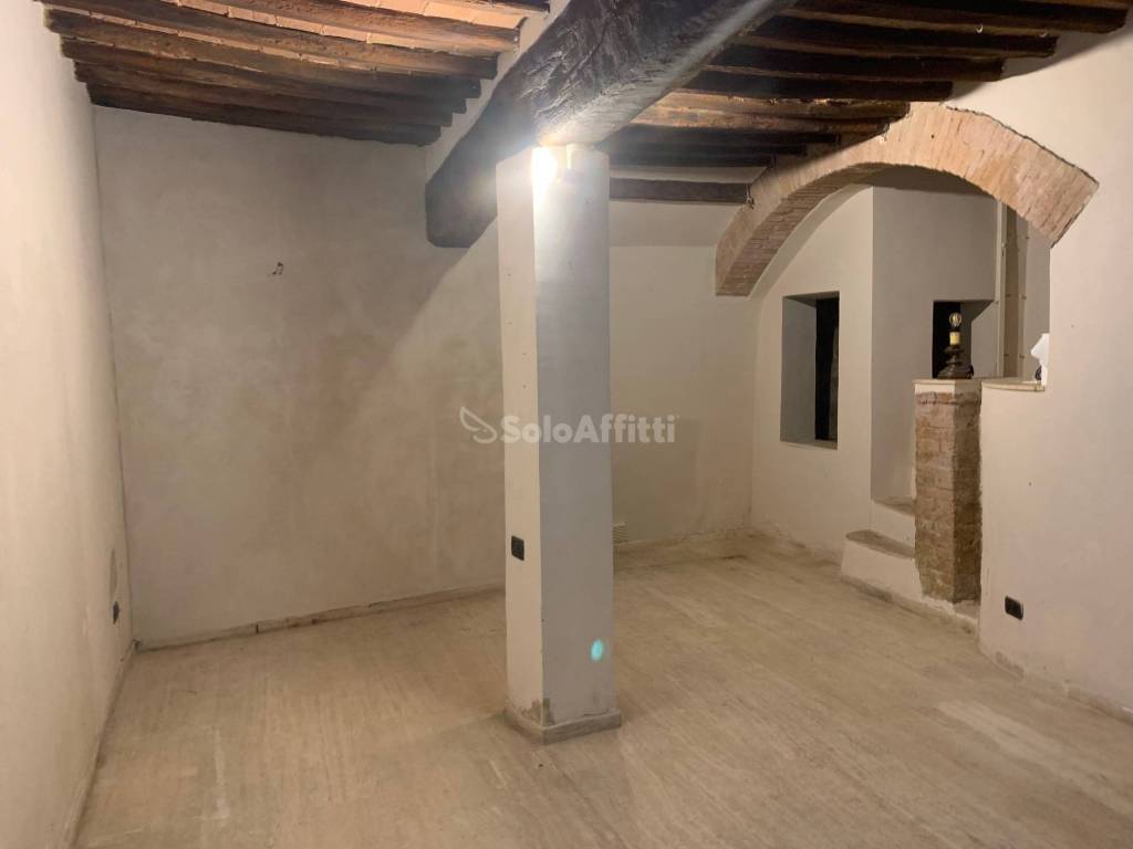 negozio in affitto a Siena in zona Centro Città