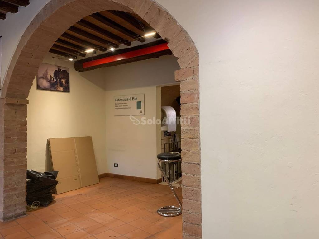 negozio in affitto a Siena in zona Centro Città