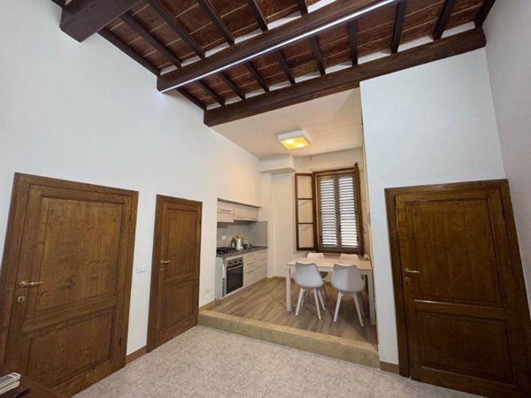negozio in affitto a Siena