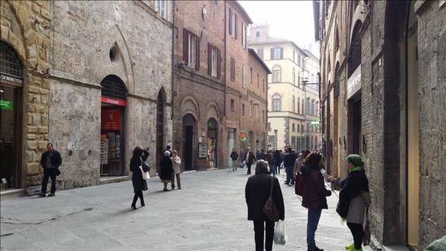 negozio in affitto a Siena in zona Centro Città