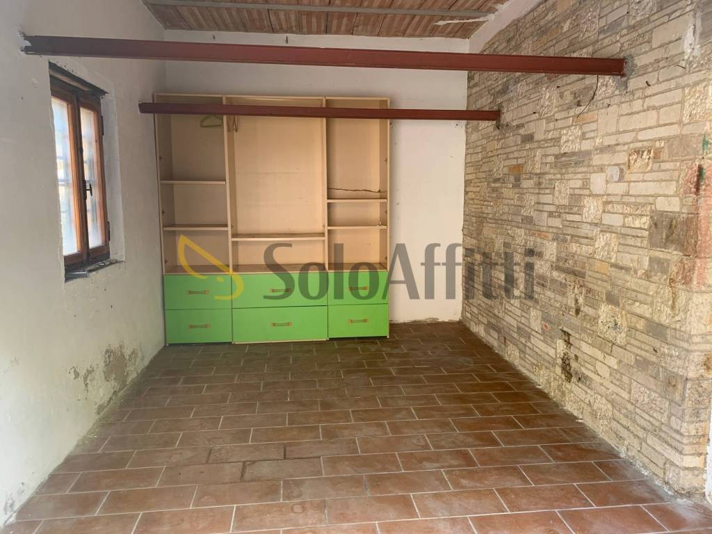 locale commerciale in affitto a Siena