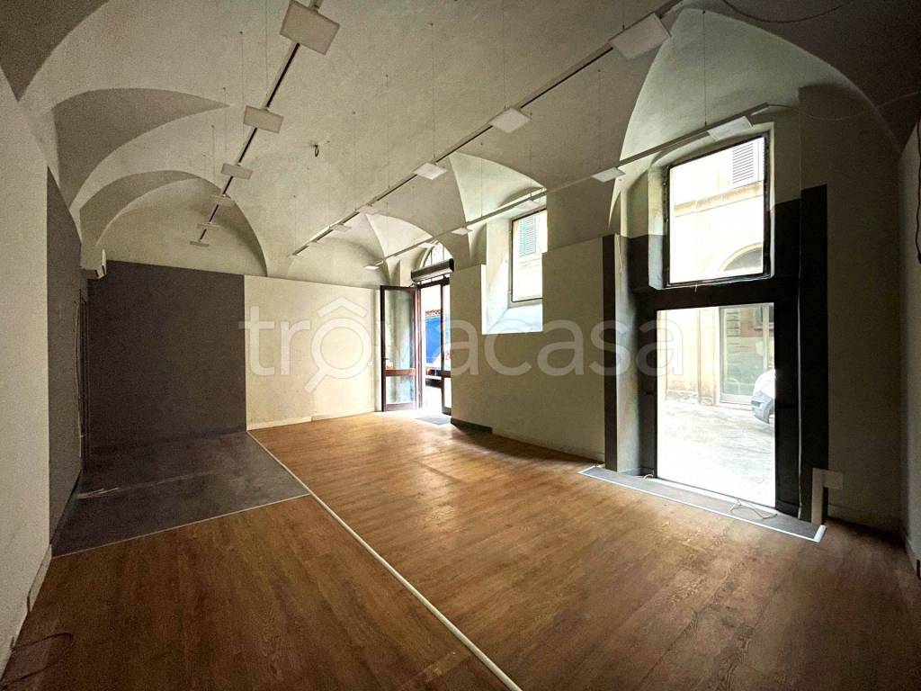 negozio in affitto a Siena in zona Centro Città
