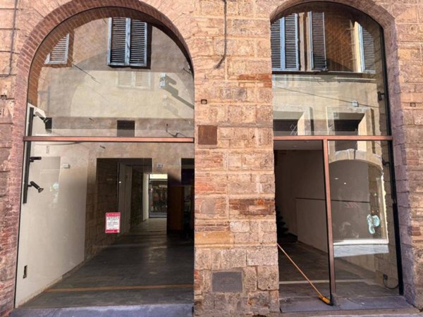 negozio in affitto a Siena in zona Centro Città