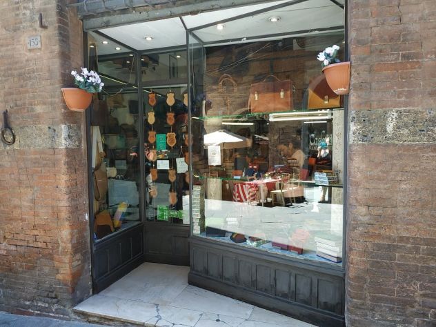 negozio in affitto a Siena in zona Centro Città
