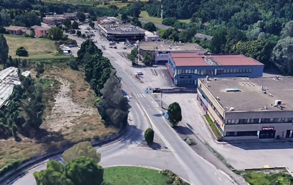 locale commerciale in affitto a Siena