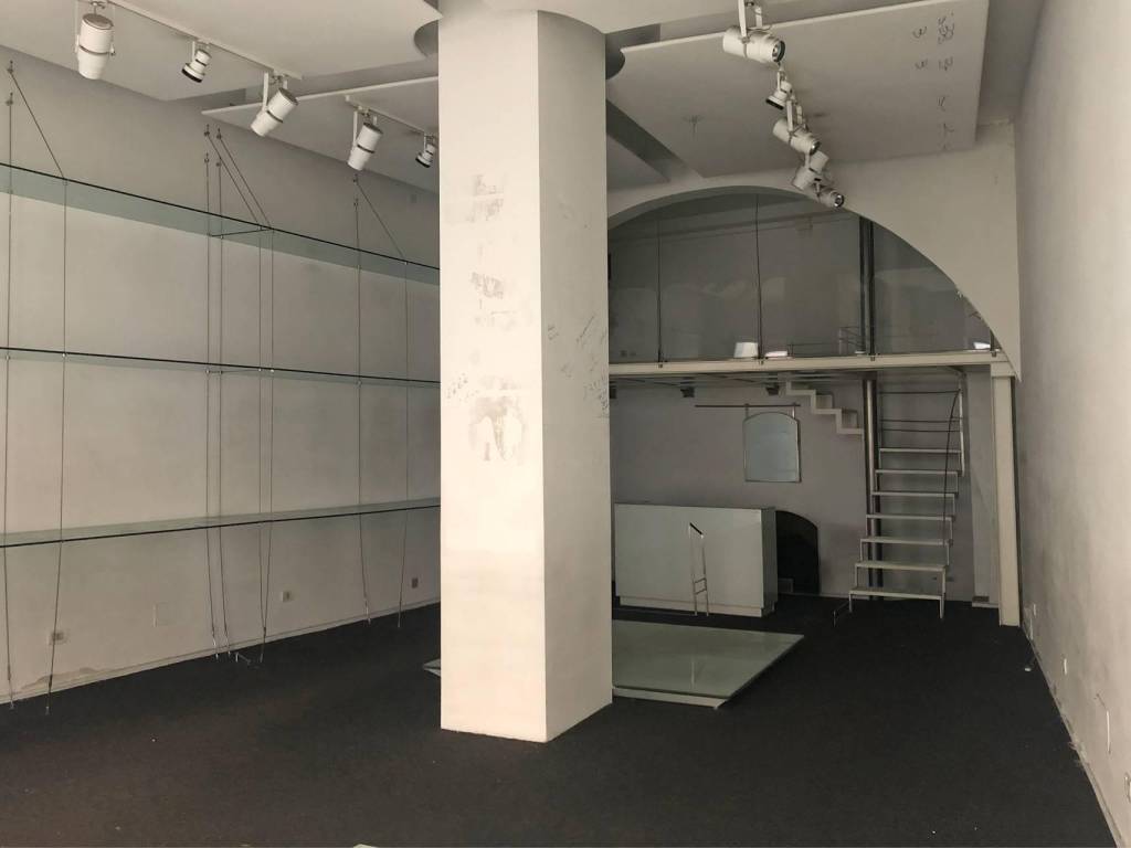 negozio in affitto a Siena in zona Centro Città