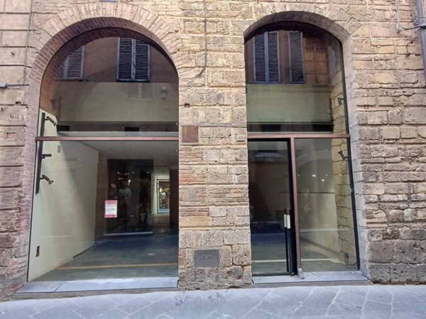 negozio in affitto a Siena in zona Centro Città