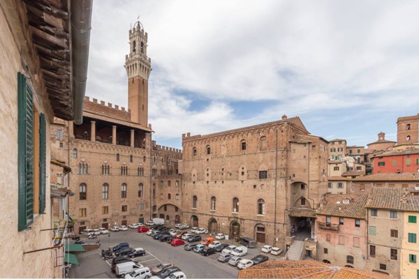 negozio in affitto a Siena in zona Centro Città