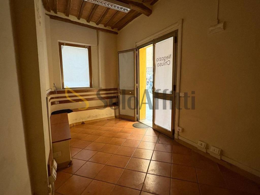 negozio in affitto a Siena in zona Centro Città