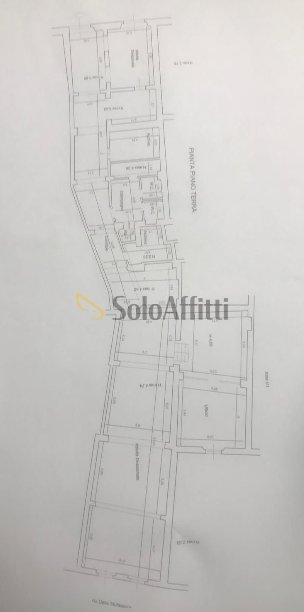 locale commerciale in affitto a Siena in zona Centro Città