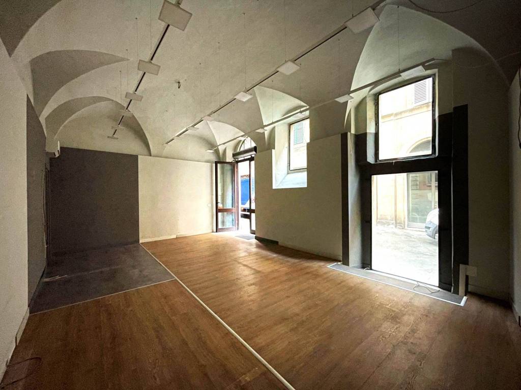 negozio in affitto a Siena in zona Centro Città