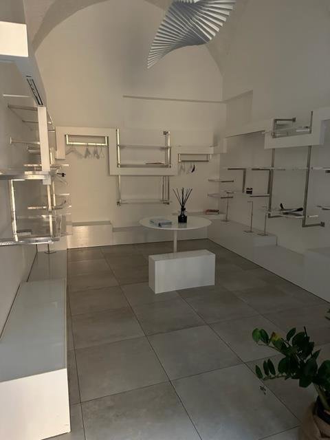 locale commerciale in affitto a Siena in zona Centro Città