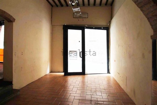 locale commerciale in affitto a Siena