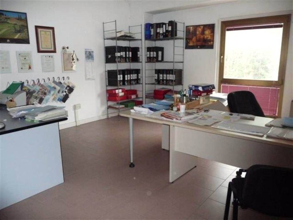 ufficio in affitto a Siena in zona Casone