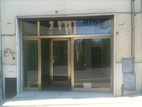locale commerciale in affitto a Sinalunga in zona Bettolle