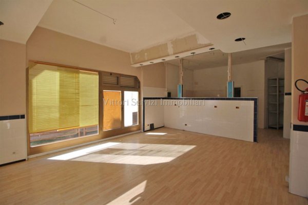 negozio in affitto a Sinalunga in zona Bettolle