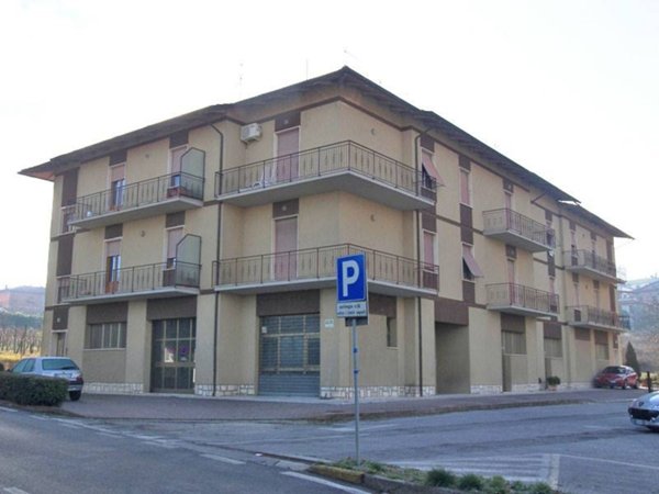 locale commerciale in affitto a Torrita di Siena