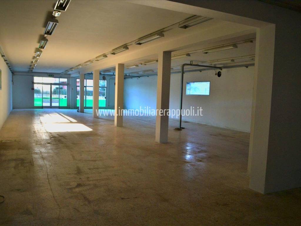 negozio in affitto a Torrita di Siena