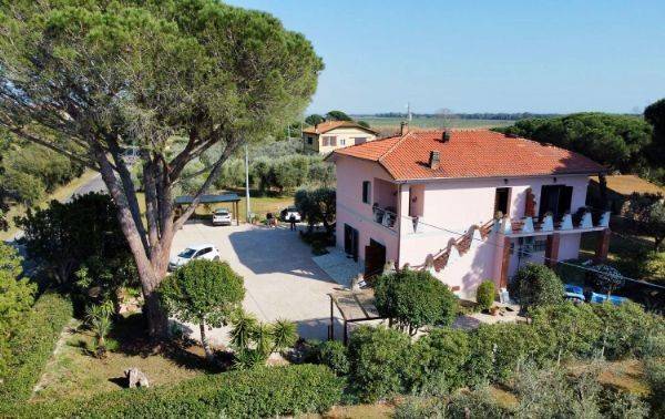 appartamento in affitto a Capalbio in zona Pescia Fiorentina