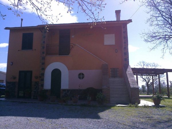 appartamento in affitto a Capalbio in zona Pescia Fiorentina