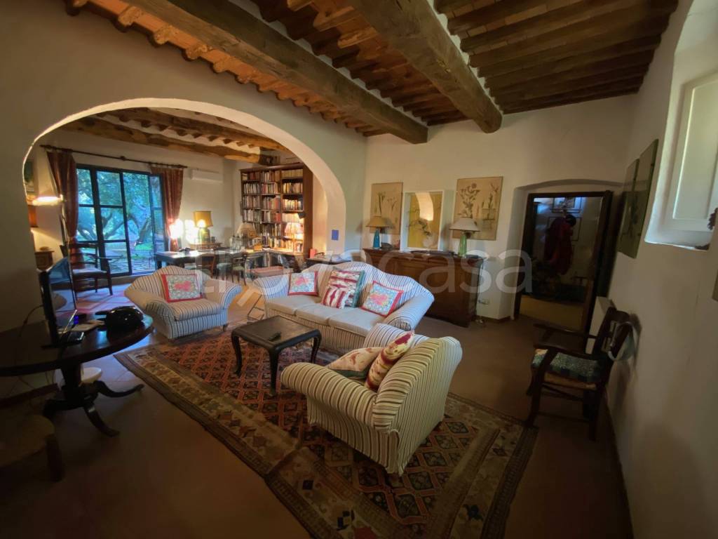 casa indipendente in affitto a Capalbio in zona Pescia Fiorentina