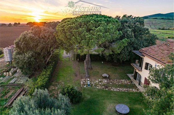 casa indipendente in affitto a Capalbio in zona Pescia Fiorentina
