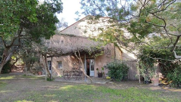 casa indipendente in affitto a Capalbio in zona Pescia Fiorentina