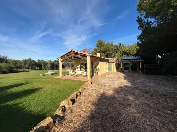 casa indipendente in affitto a Capalbio