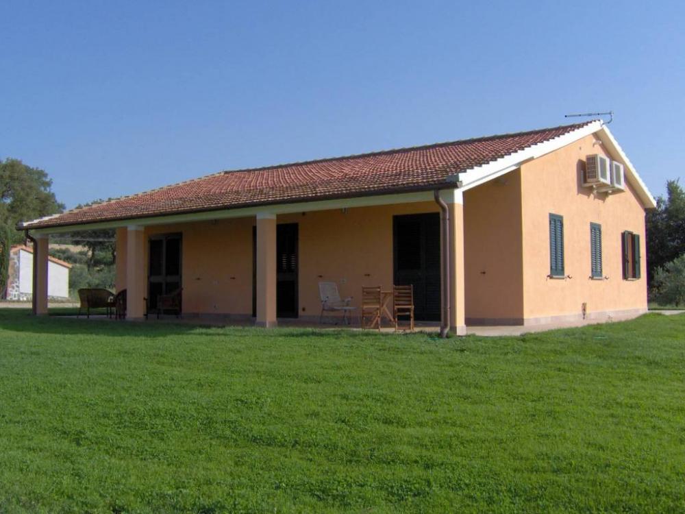 casa indipendente in affitto a Capalbio in zona Pescia Fiorentina