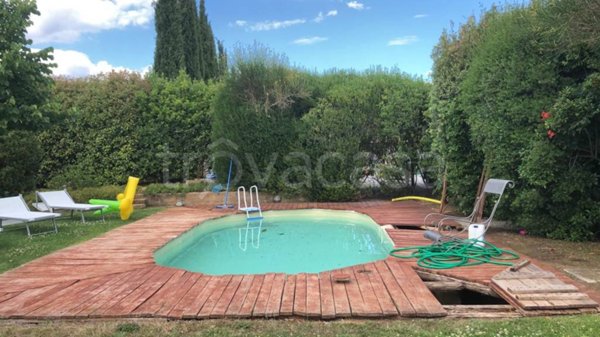 casa indipendente in affitto a Capalbio in zona Pescia Fiorentina