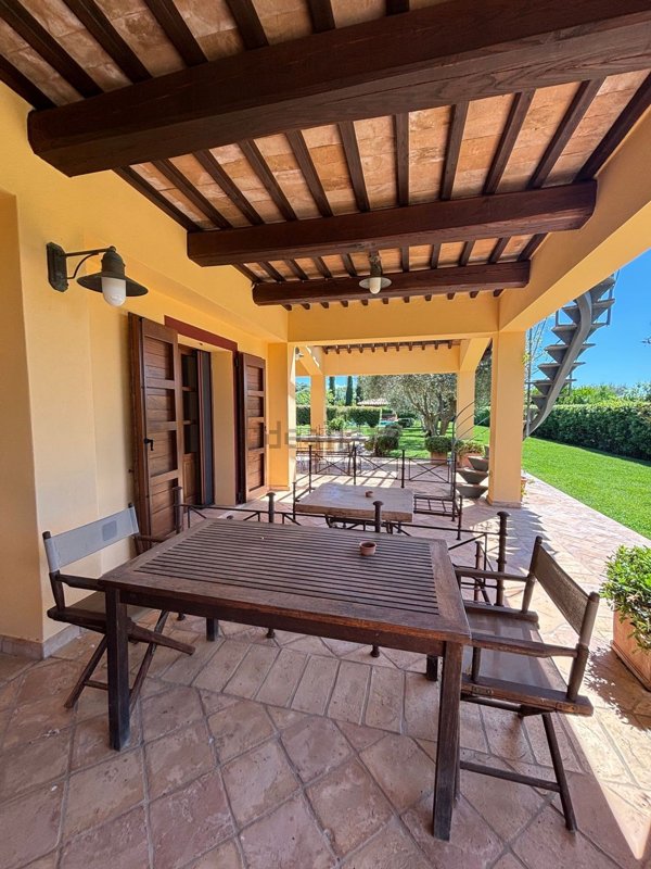 casa indipendente in affitto a Capalbio in zona Pescia Fiorentina