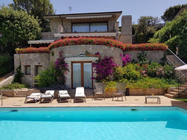 casa indipendente in affitto a Castiglione della Pescaia in zona Punta Ala