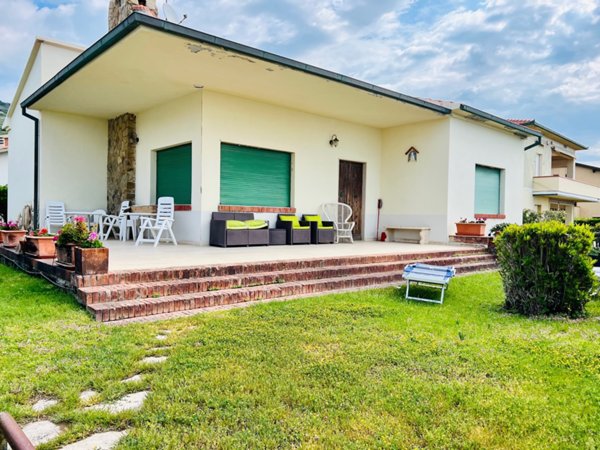 casa indipendente in affitto a Castiglione della Pescaia