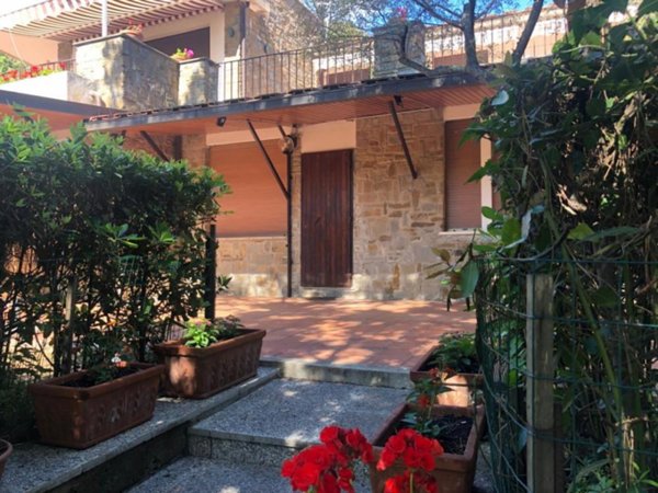 casa indipendente in affitto a Castiglione della Pescaia in zona Riva del Sole