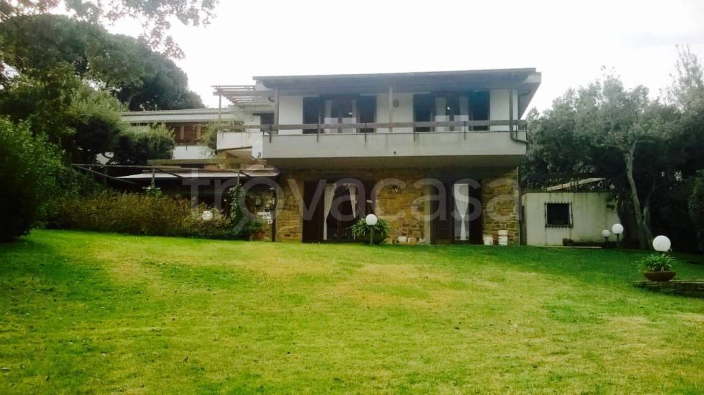 casa indipendente in affitto a Castiglione della Pescaia in zona Punta Ala