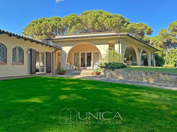 casa indipendente in affitto a Castiglione della Pescaia in zona Roccamare