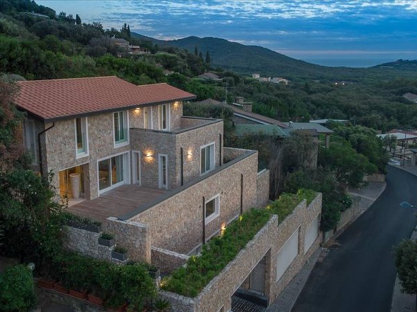 casa indipendente in affitto a Castiglione della Pescaia in zona Punta Ala