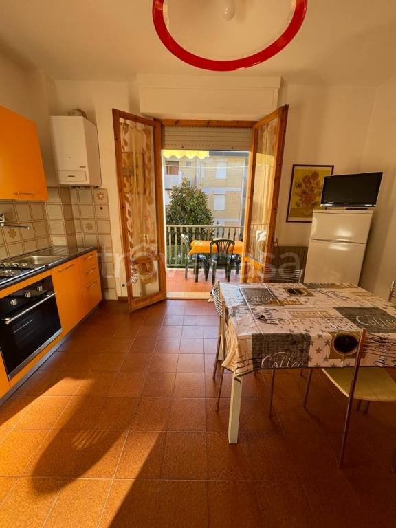 appartamento in affitto a Follonica