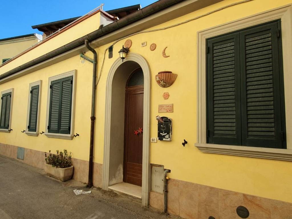 appartamento in affitto a Follonica