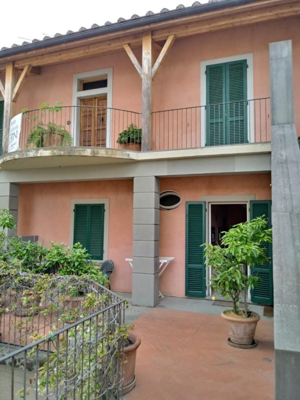 casa indipendente in affitto a Follonica